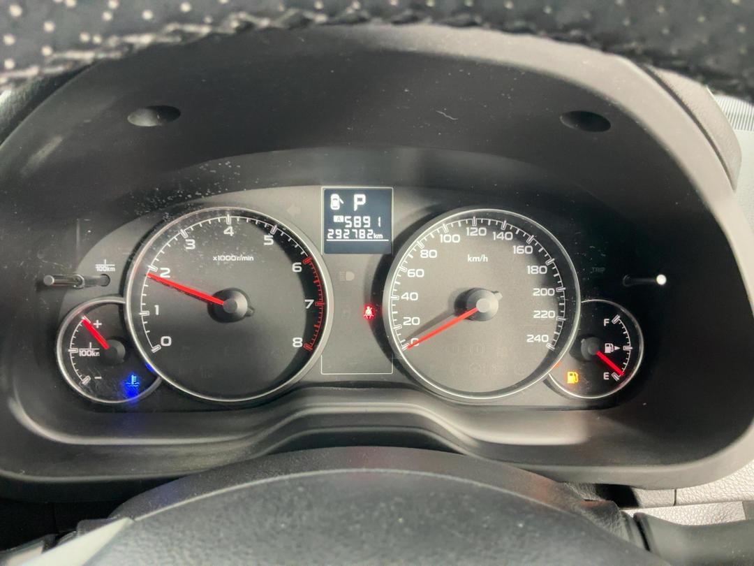 Photo '21' of Subaru Legacy