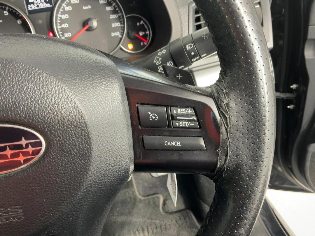 Photo '24' of Subaru Legacy