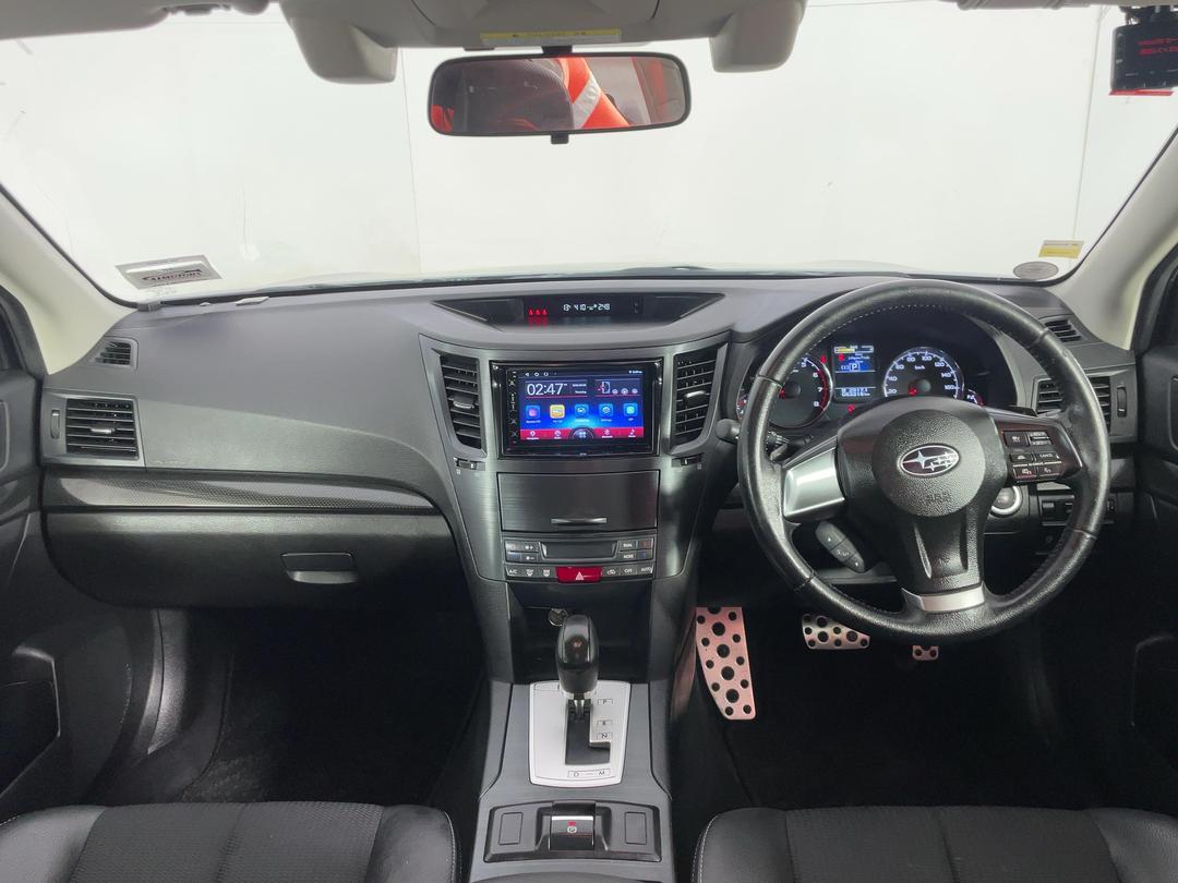 Photo '17' of Subaru Legacy