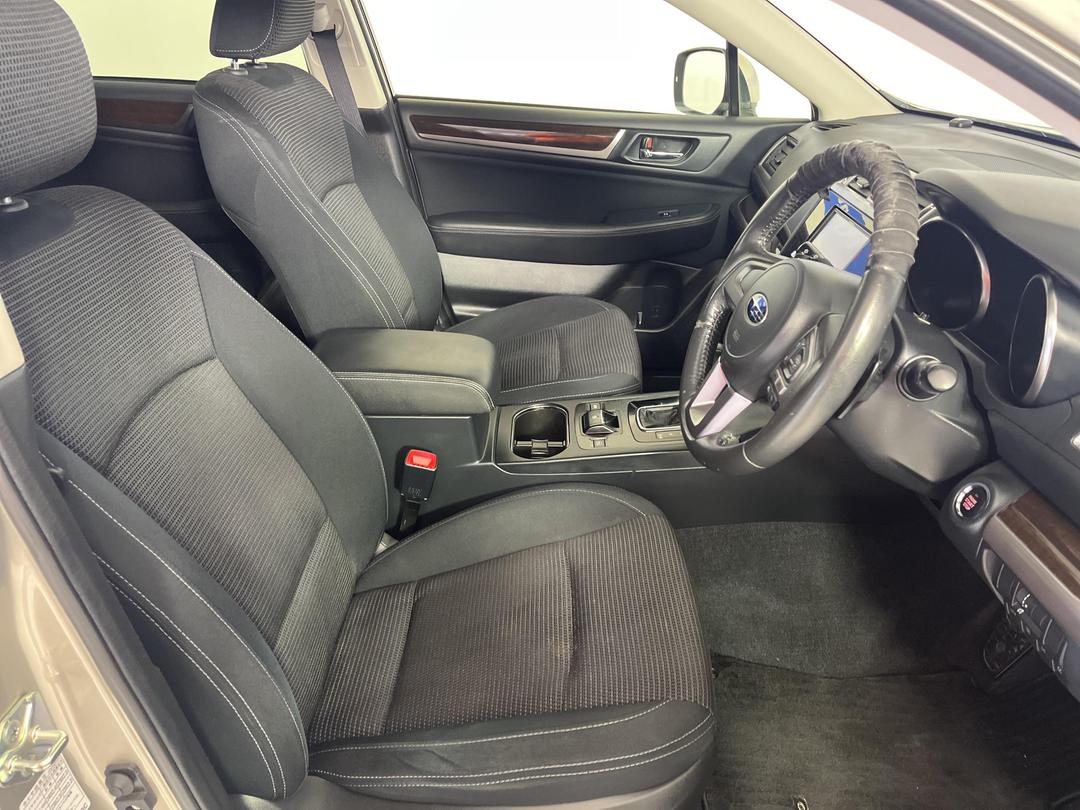 Photo '16' of Subaru Outback