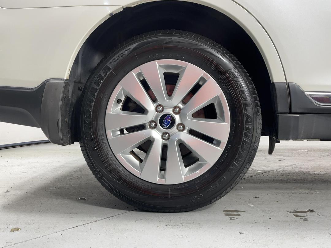 Photo '12' of Subaru Outback