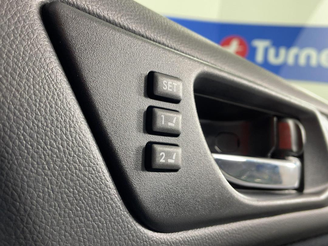 Photo '27' of Subaru Outback