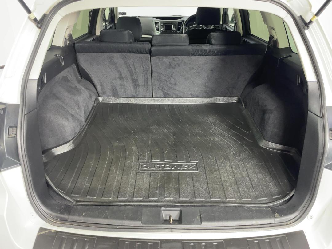 Photo '14' of Subaru Outback