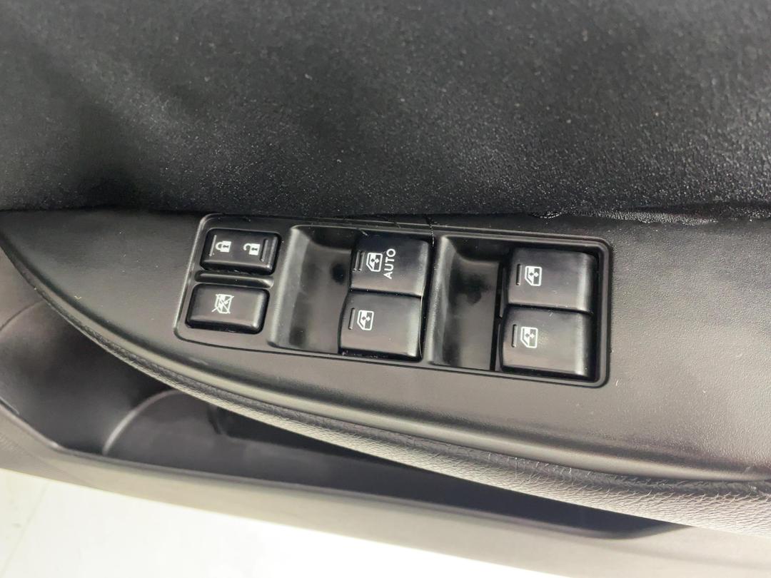 Photo '25' of Subaru Outback