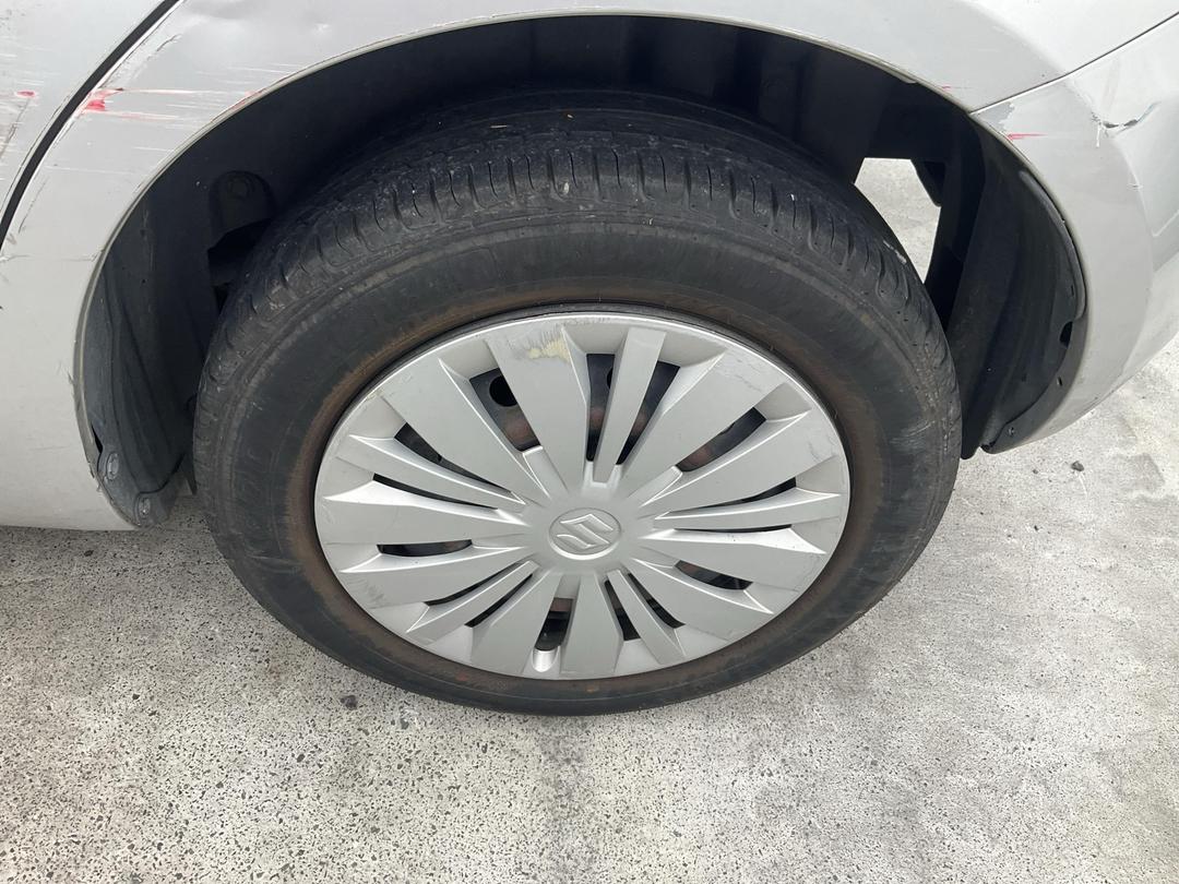 Photo '5' of Suzuki Swift