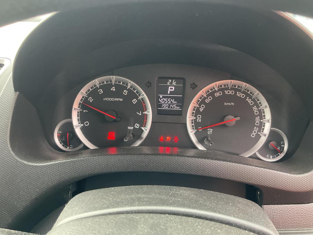 Photo '15' of Suzuki Swift