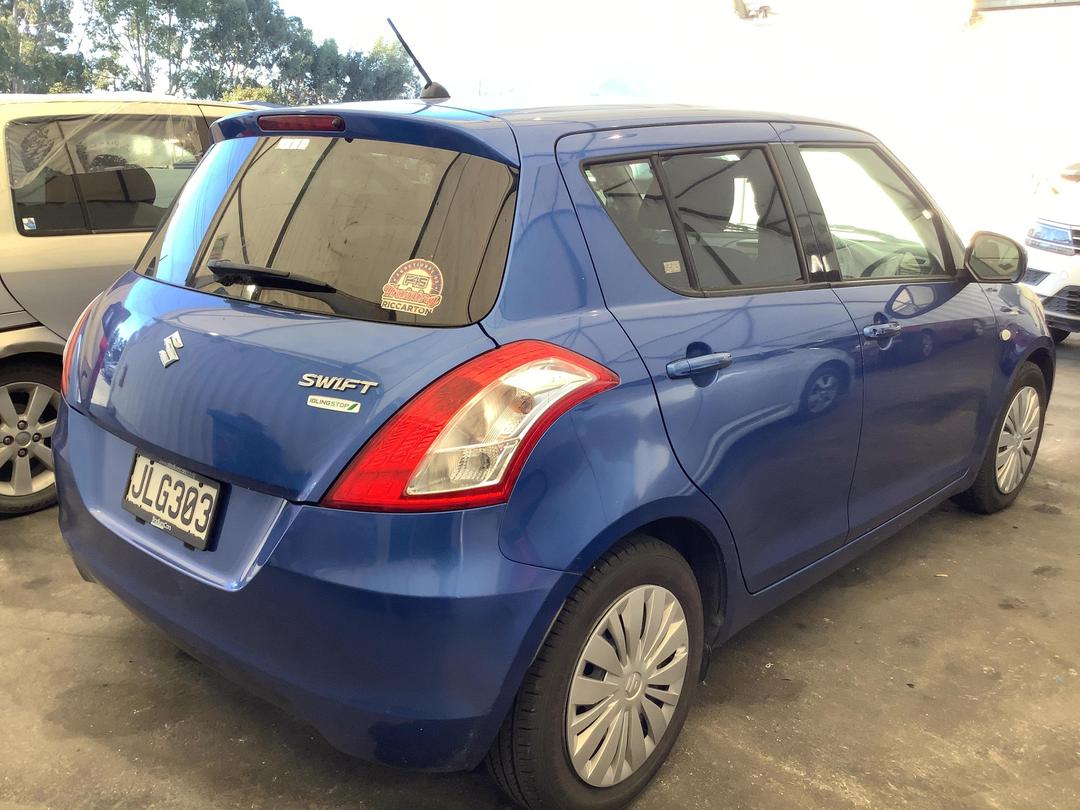 Photo '4' of Suzuki Swift