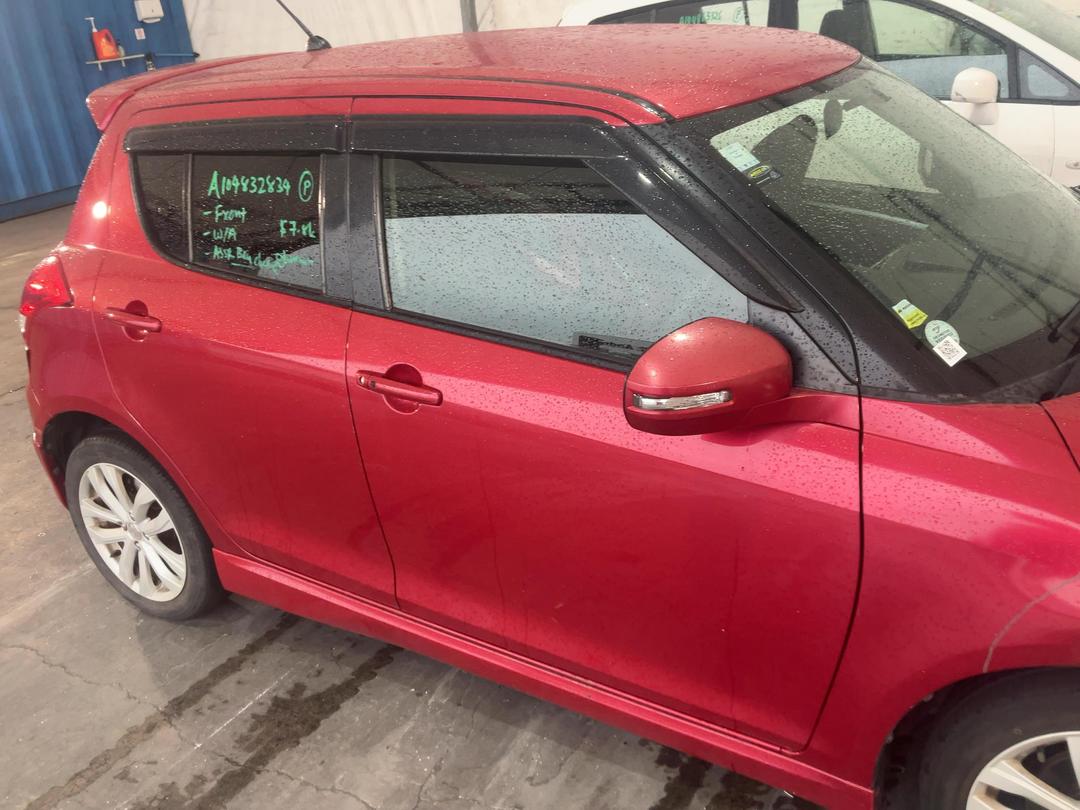 Photo '3' of Suzuki Swift Photo '3' of Suzuki Swift