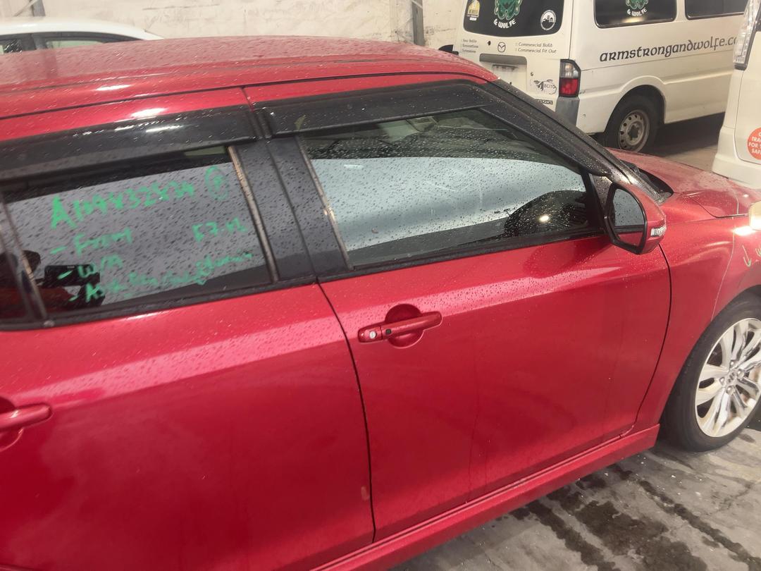 Photo '15' of Suzuki Swift Photo '15' of Suzuki Swift