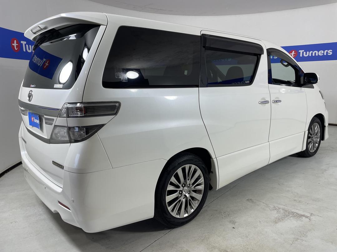 Photo '7' of Toyota Alphard