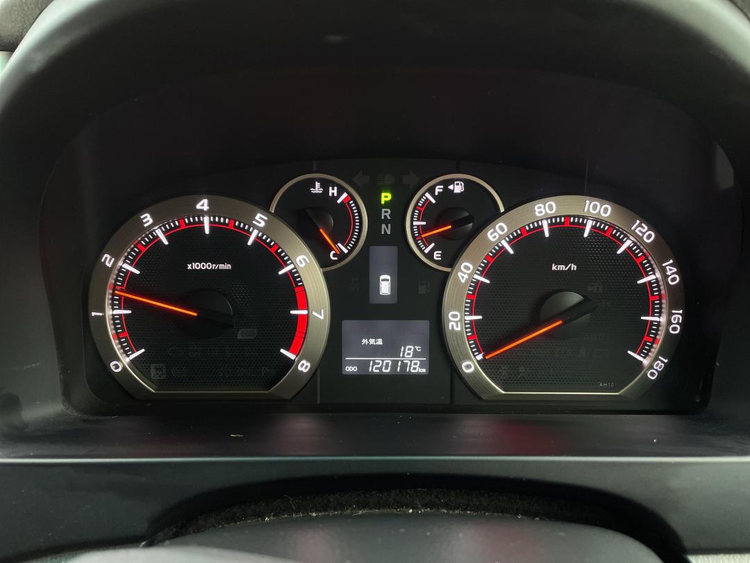 Photo '21' of Toyota Alphard