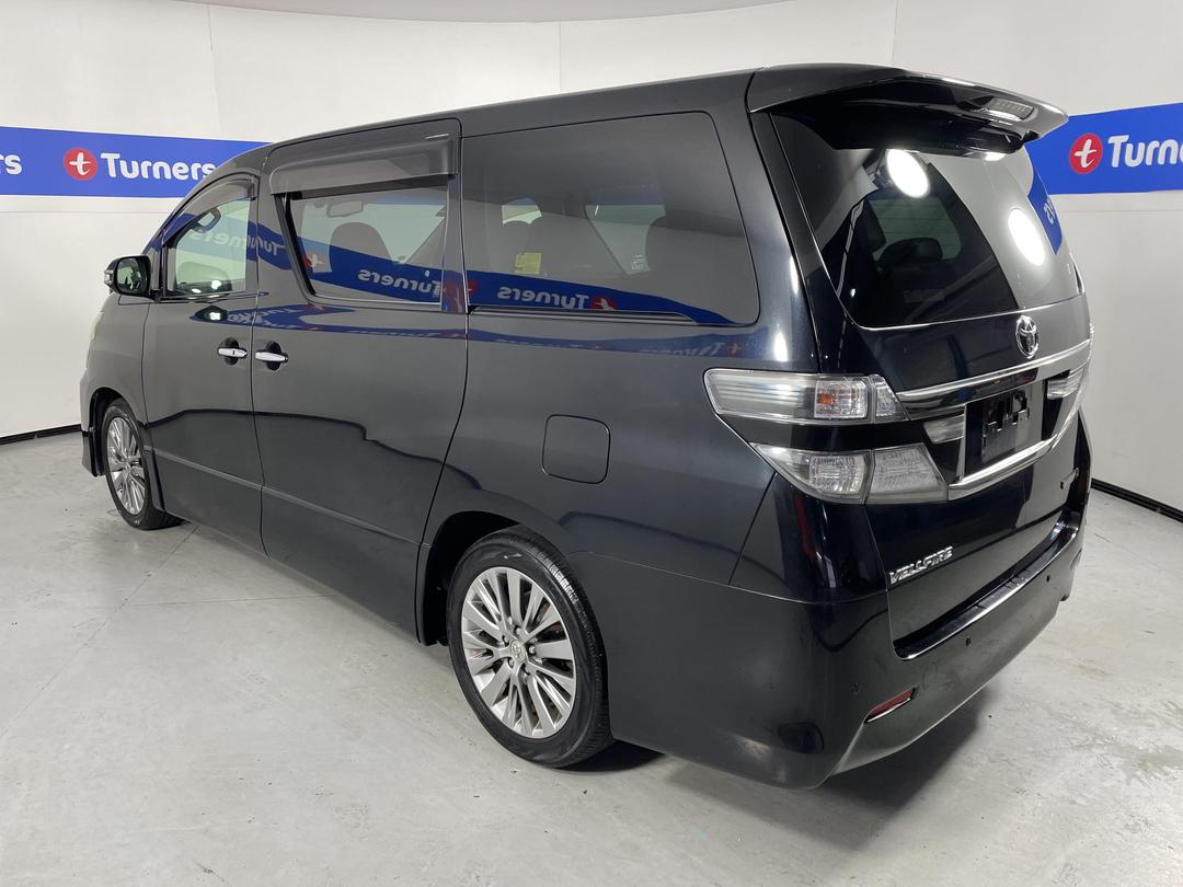 Photo '5' of Toyota Alphard