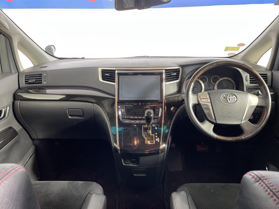 Photo '17' of Toyota Alphard