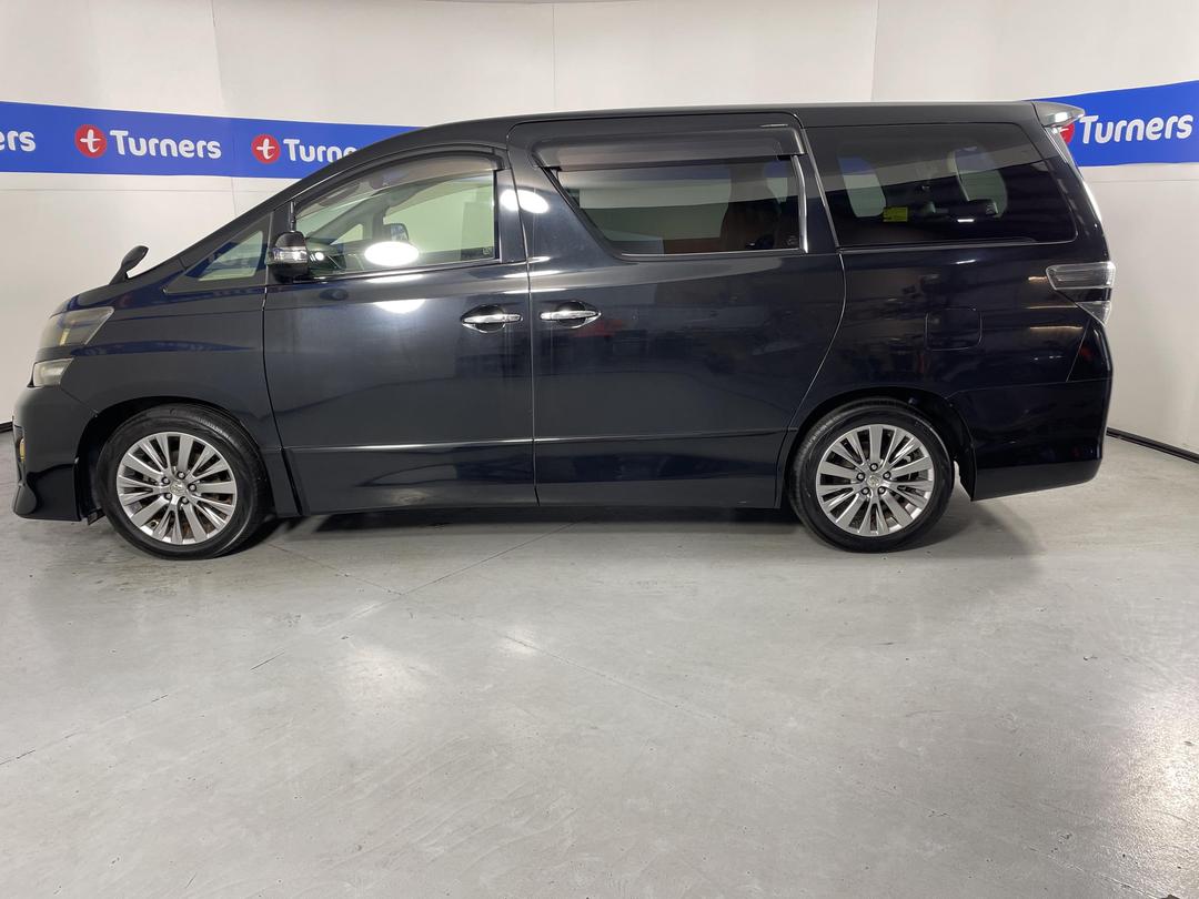 Photo '23' of Toyota Alphard