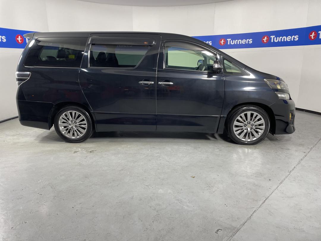 Photo '22' of Toyota Alphard