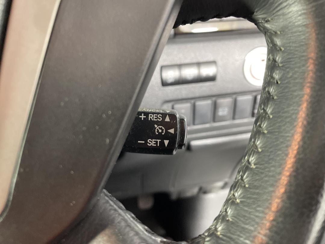 Photo '26' of Toyota Alphard