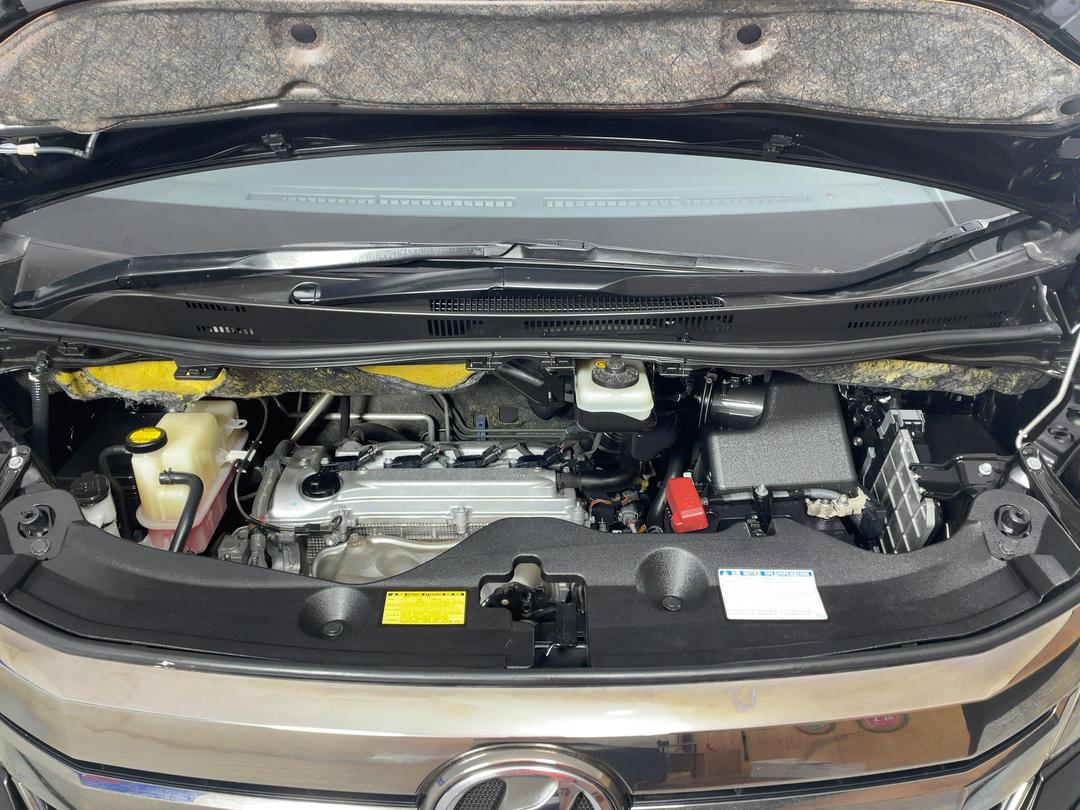 Photo '13' of Toyota Alphard