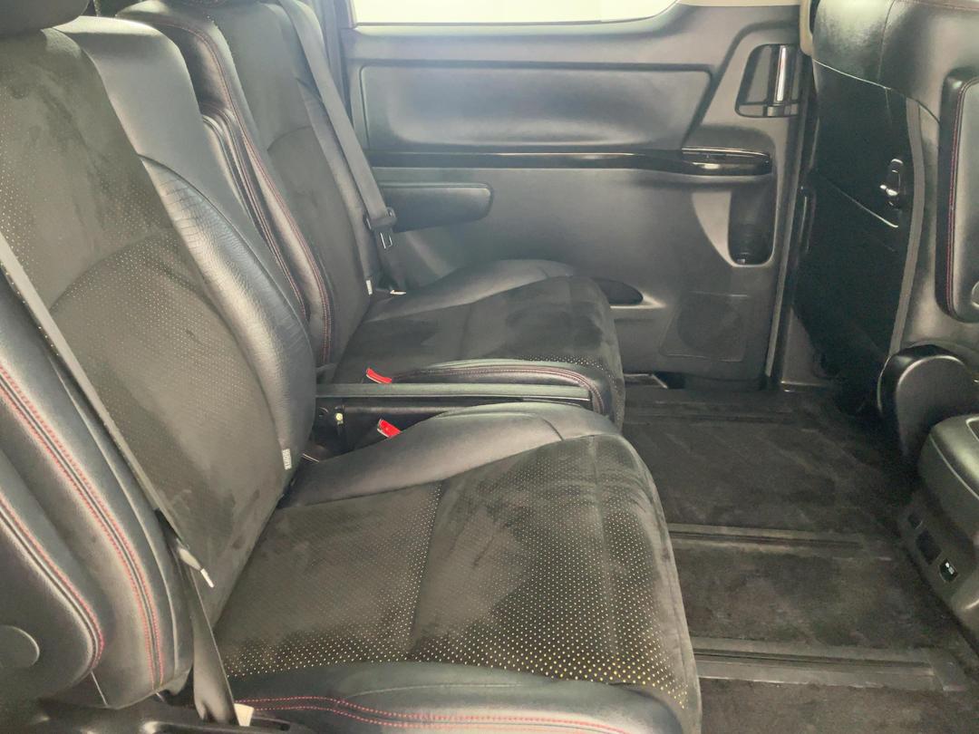 Photo '19' of Toyota Alphard