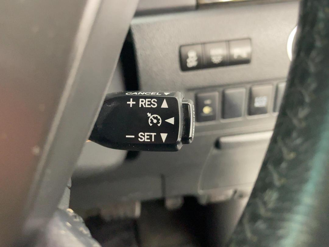 Photo '23' of Toyota Alphard