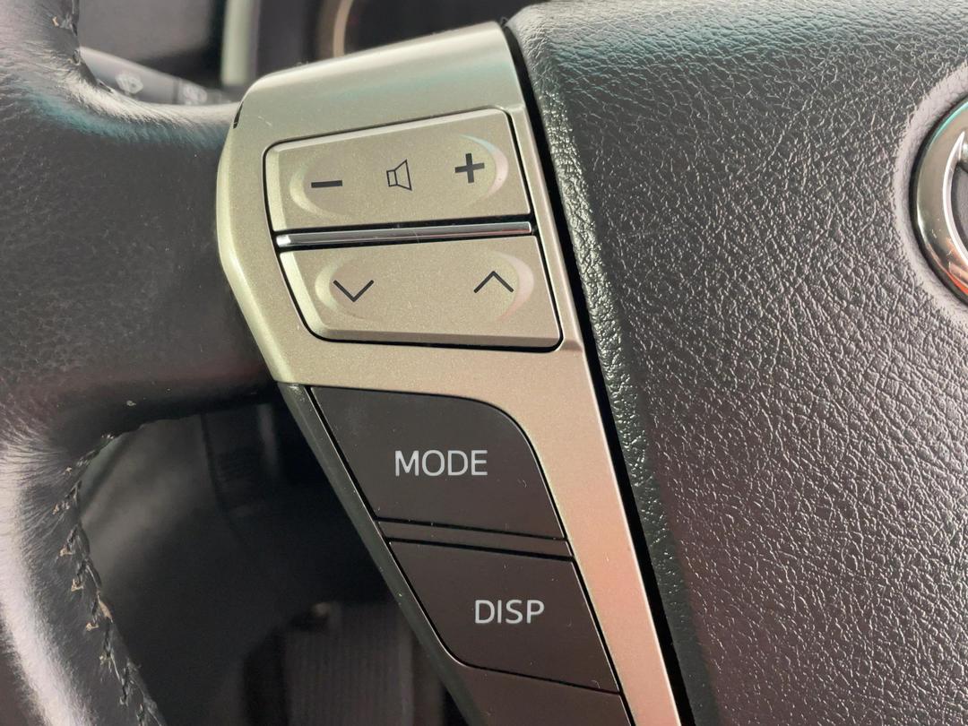 Photo '24' of Toyota Alphard