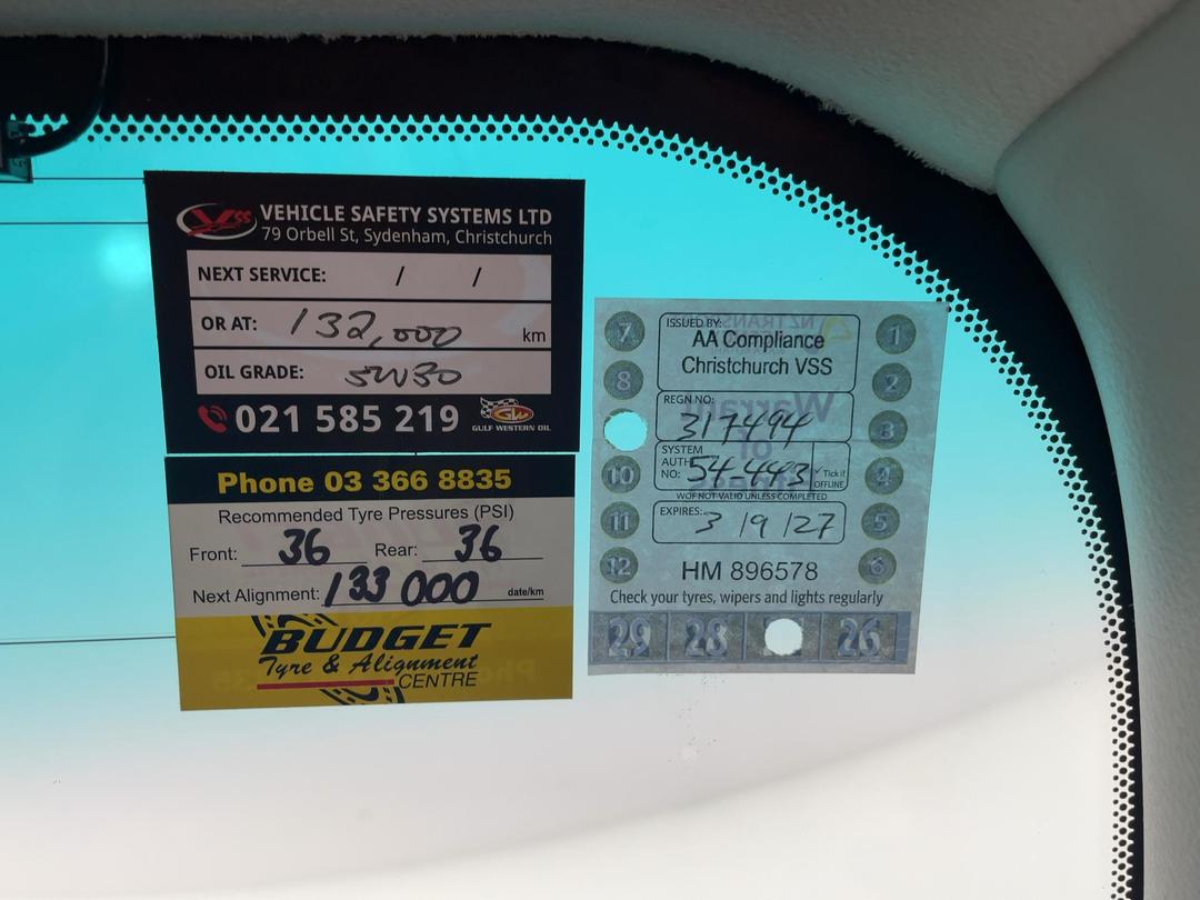 Photo '26' of Toyota Alphard
