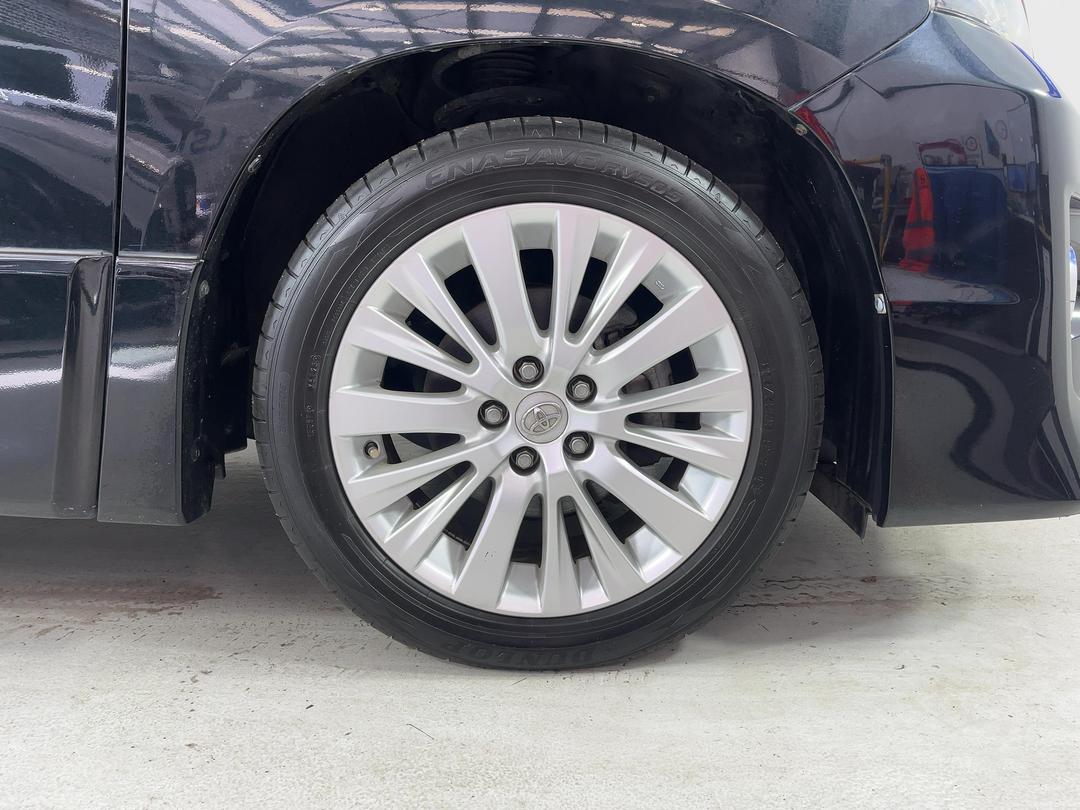 Photo '9' of Toyota Alphard