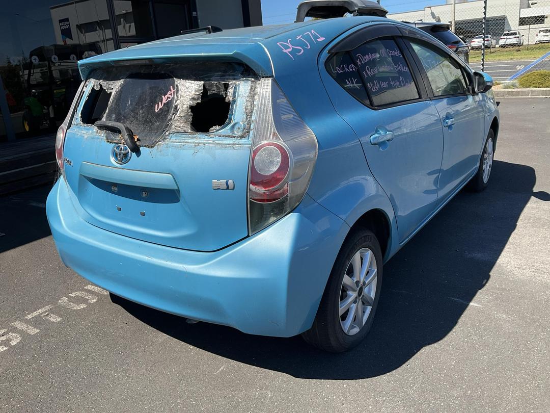 Photo '4' of Toyota Aqua Hybrid