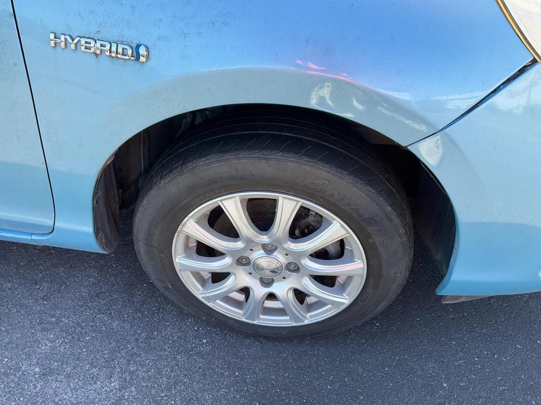 Photo '6' of Toyota Aqua Hybrid