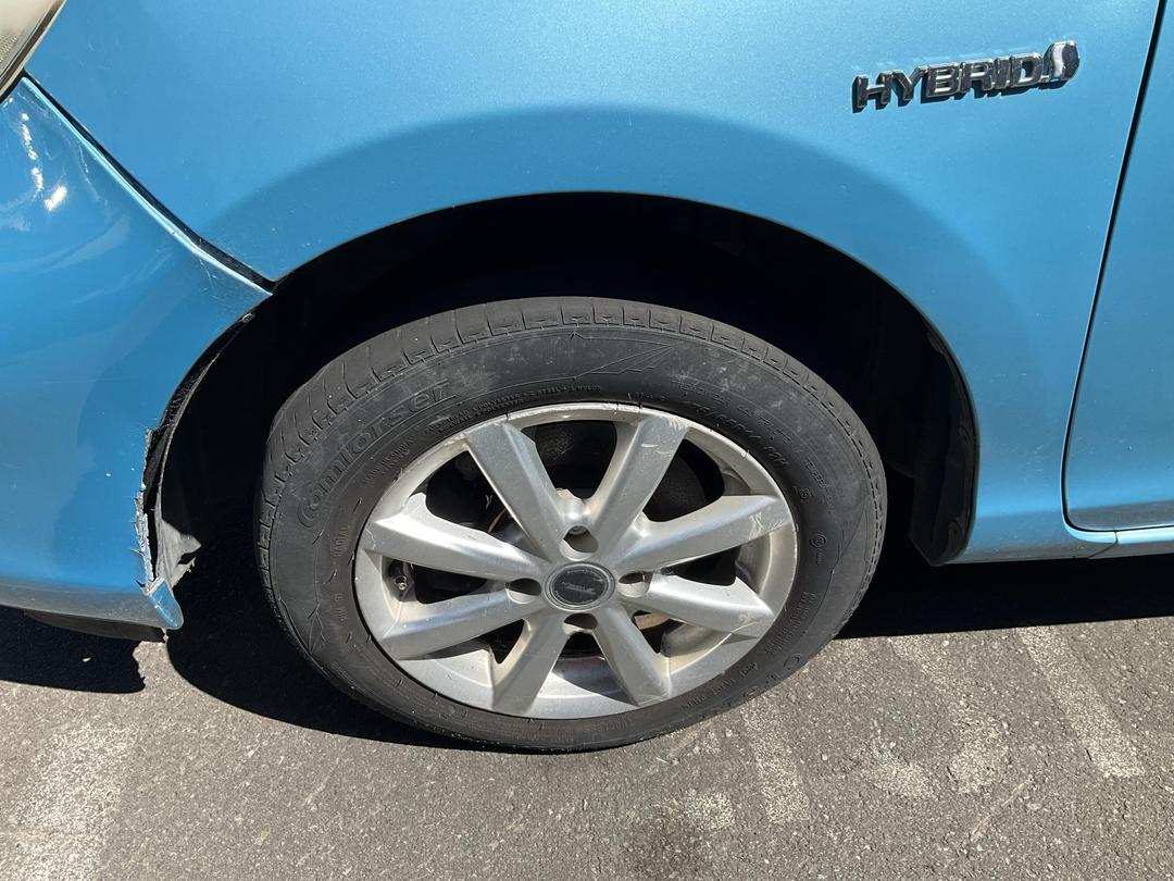 Photo '15' of Toyota Aqua Hybrid