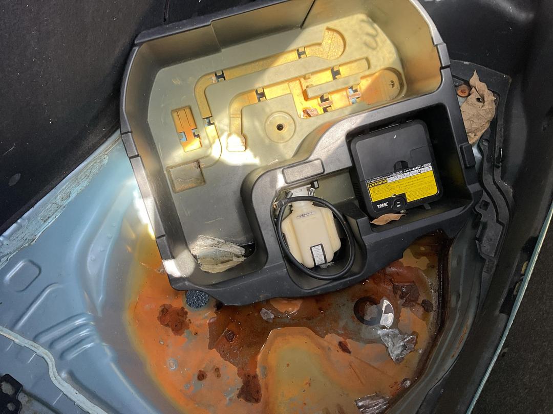 Photo '32' of Toyota Aqua Hybrid