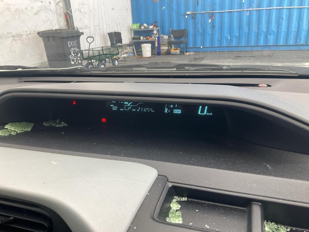 Photo '8' of Toyota Aqua