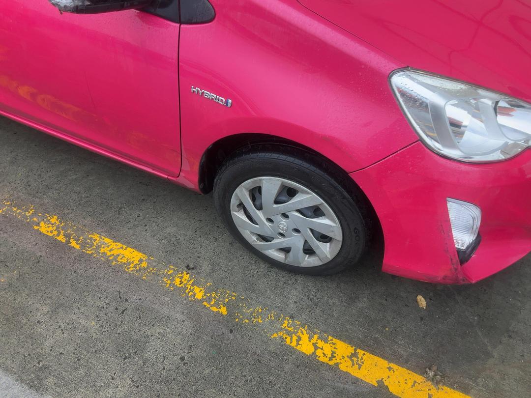 Photo '6' of Toyota Aqua