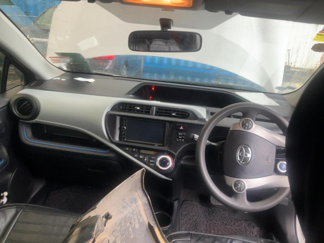 Photo '21' of Toyota Aqua