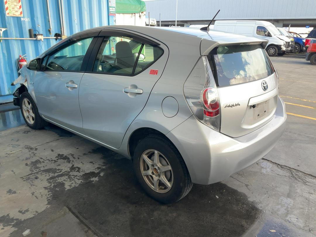 Photo '3' of Toyota Aqua