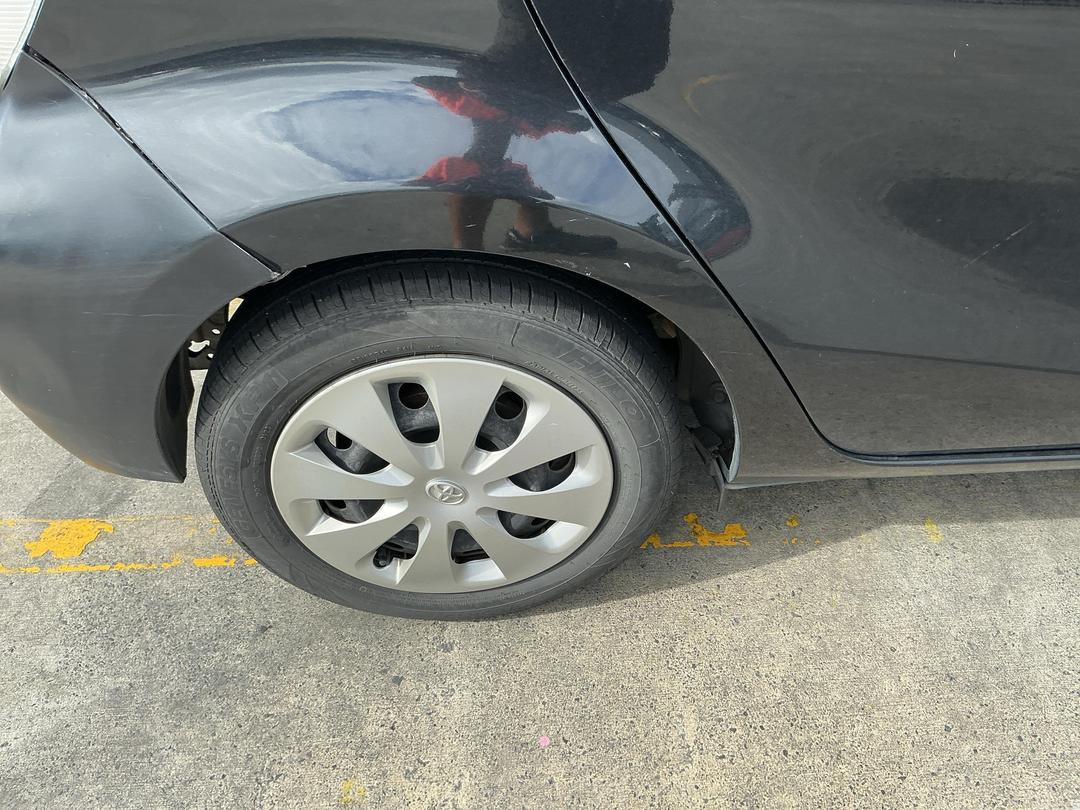 Photo '20' of Toyota Aqua