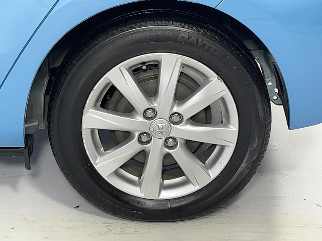 Photo '11' of Toyota Aqua