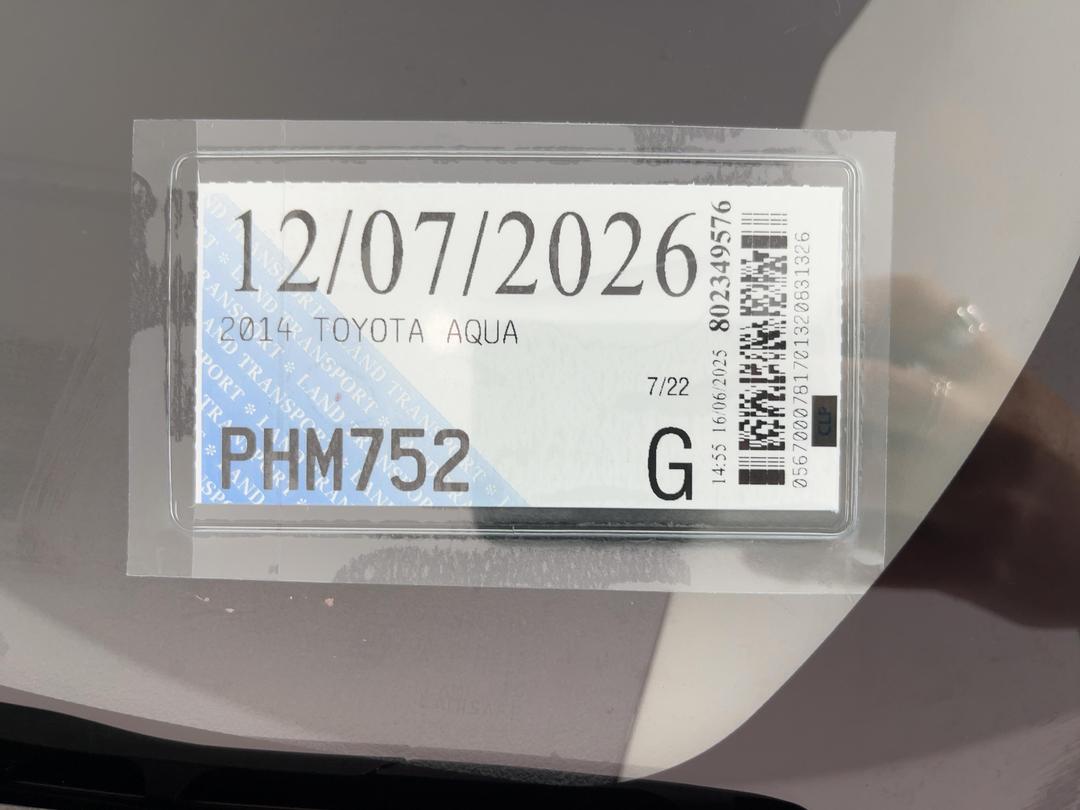 Photo '28' of Toyota Aqua