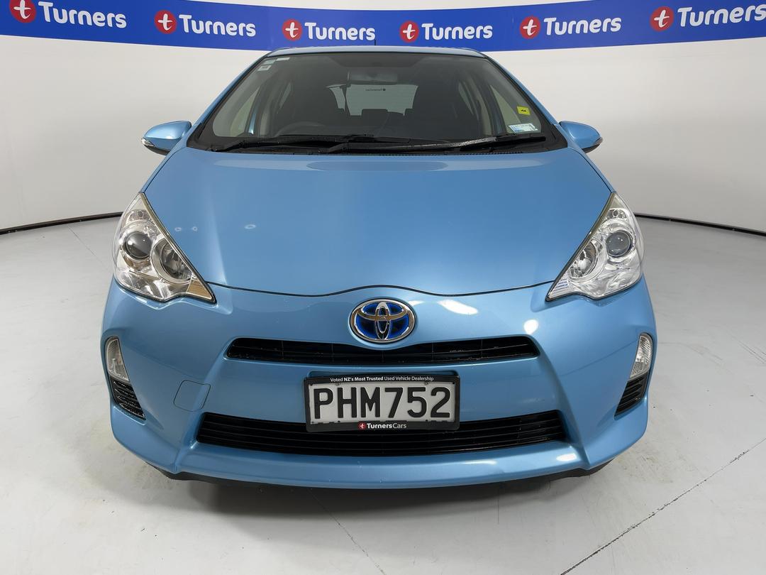 Photo '2' of Toyota Aqua