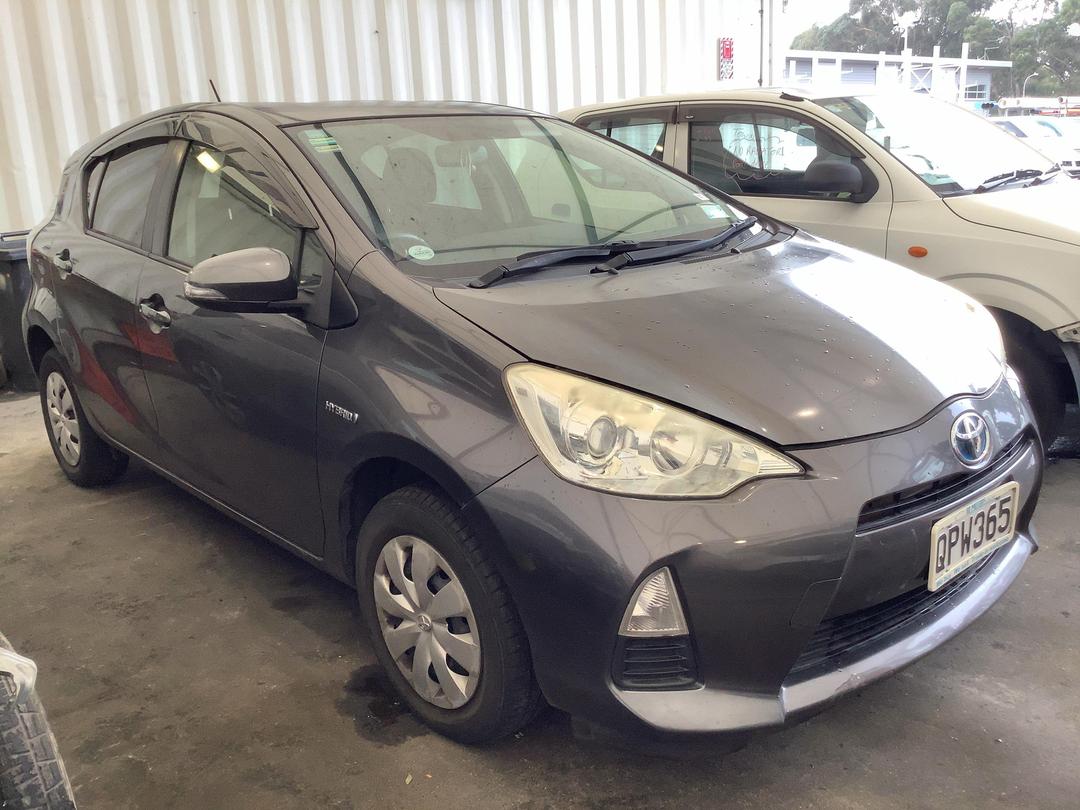 Photo '3' of Toyota Aqua