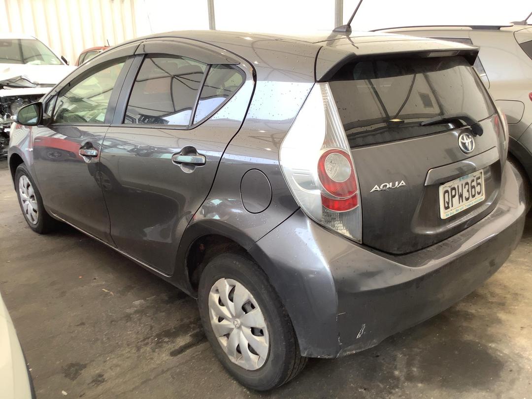 Photo '5' of Toyota Aqua