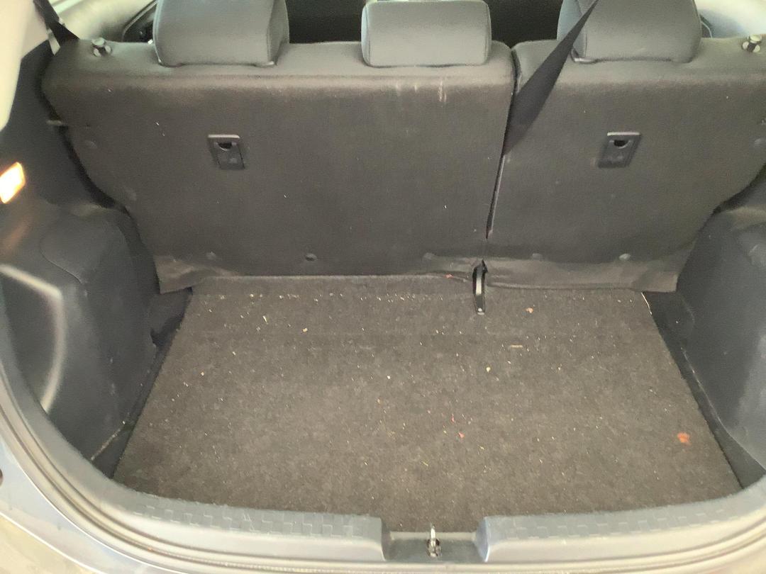 Photo '6' of Toyota Aqua