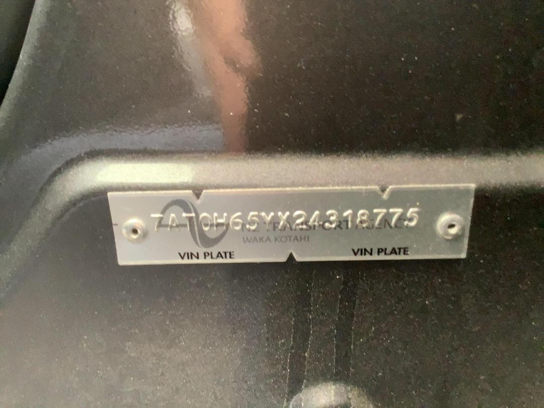 Photo '12' of Toyota Aqua