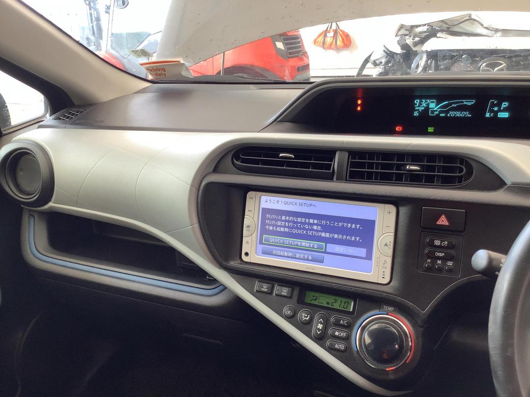 Photo '15' of Toyota Aqua