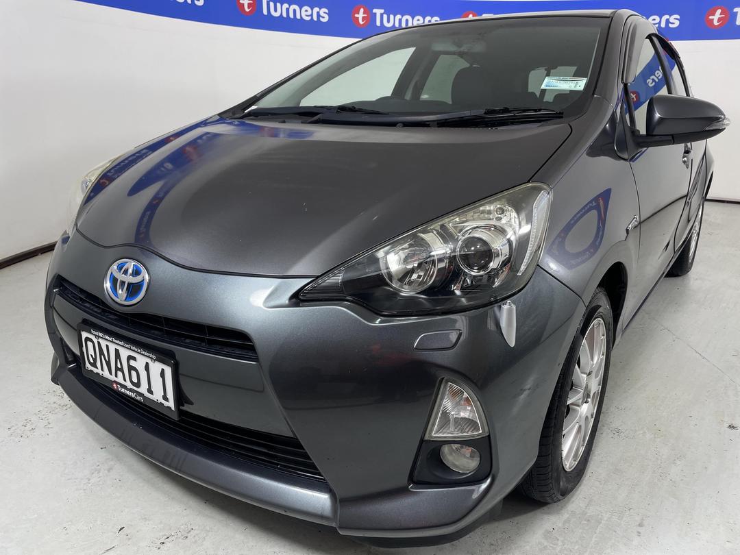 Photo '4' of Toyota Aqua