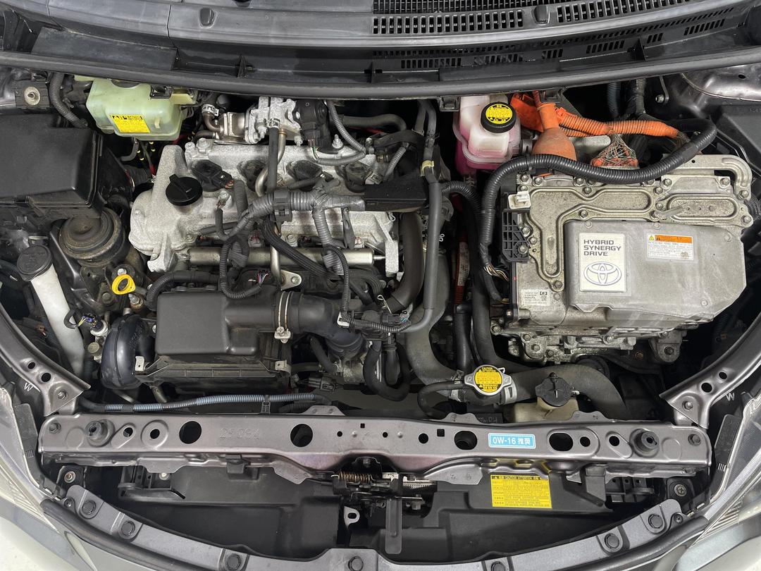 Photo '13' of Toyota Aqua