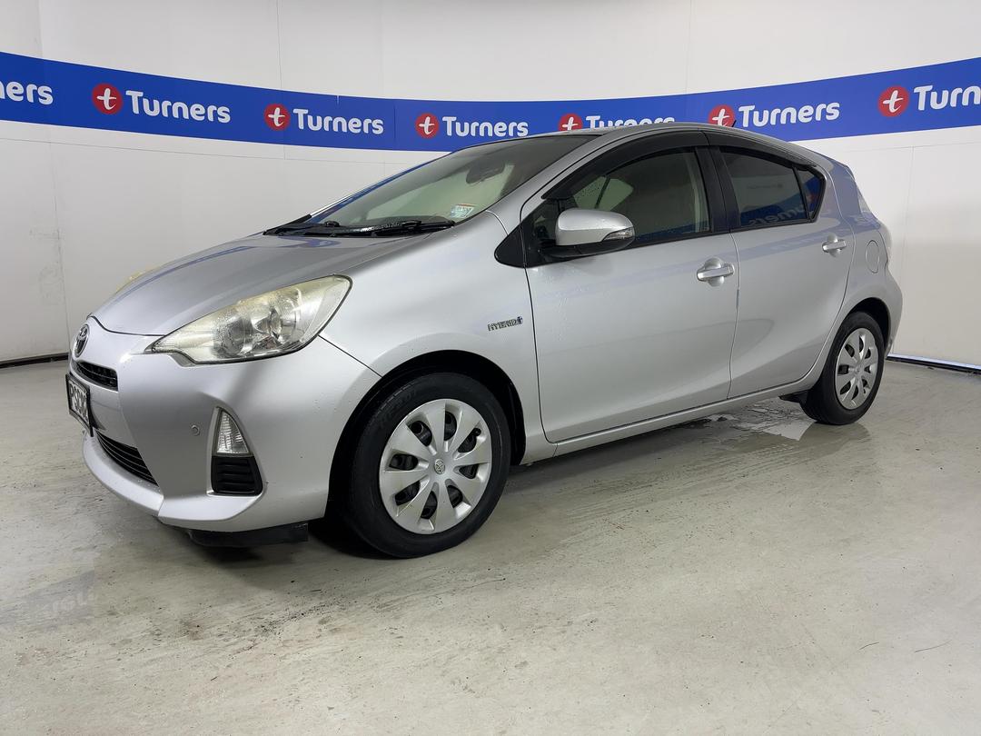 Photo '4' of Toyota Aqua