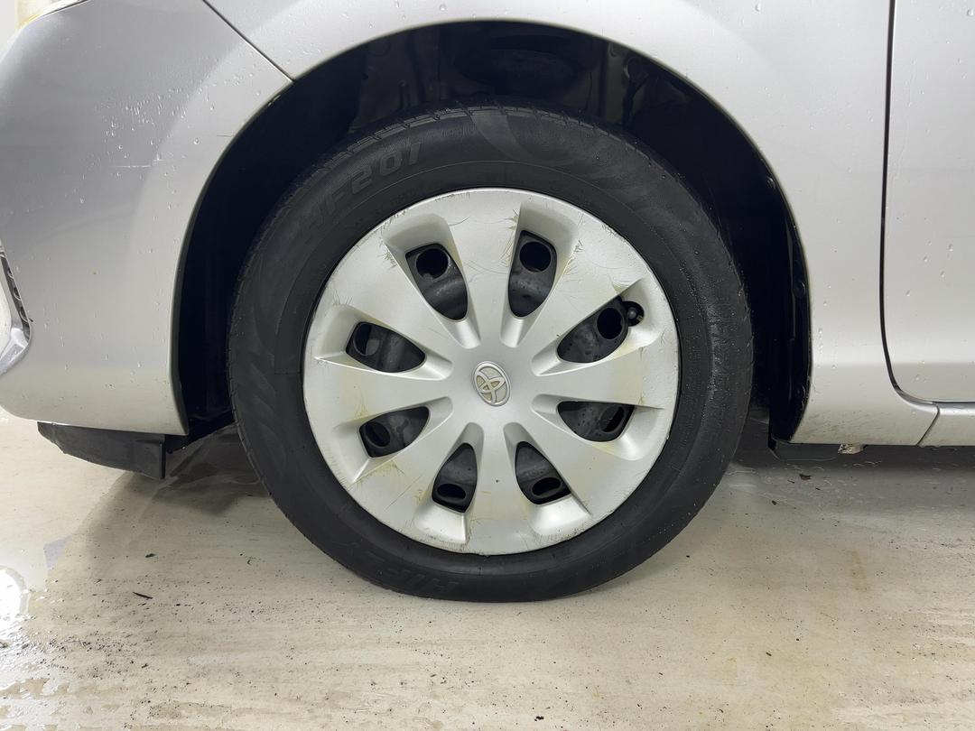 Photo '10' of Toyota Aqua