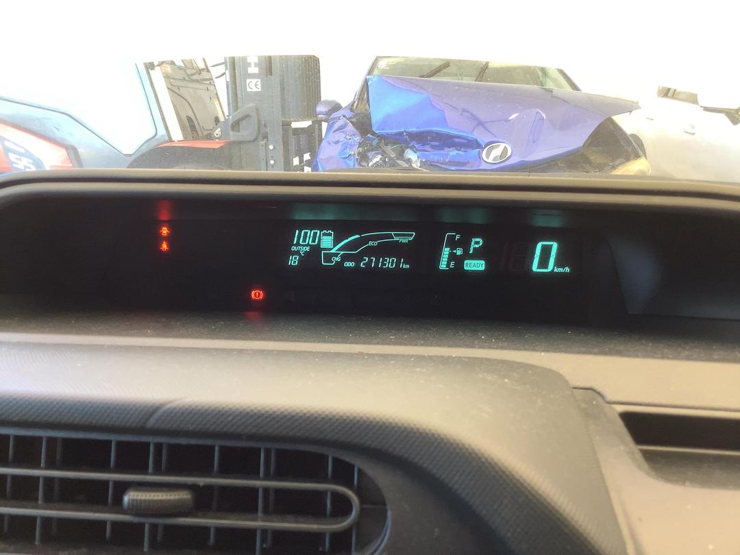 Photo '14' of Toyota Aqua