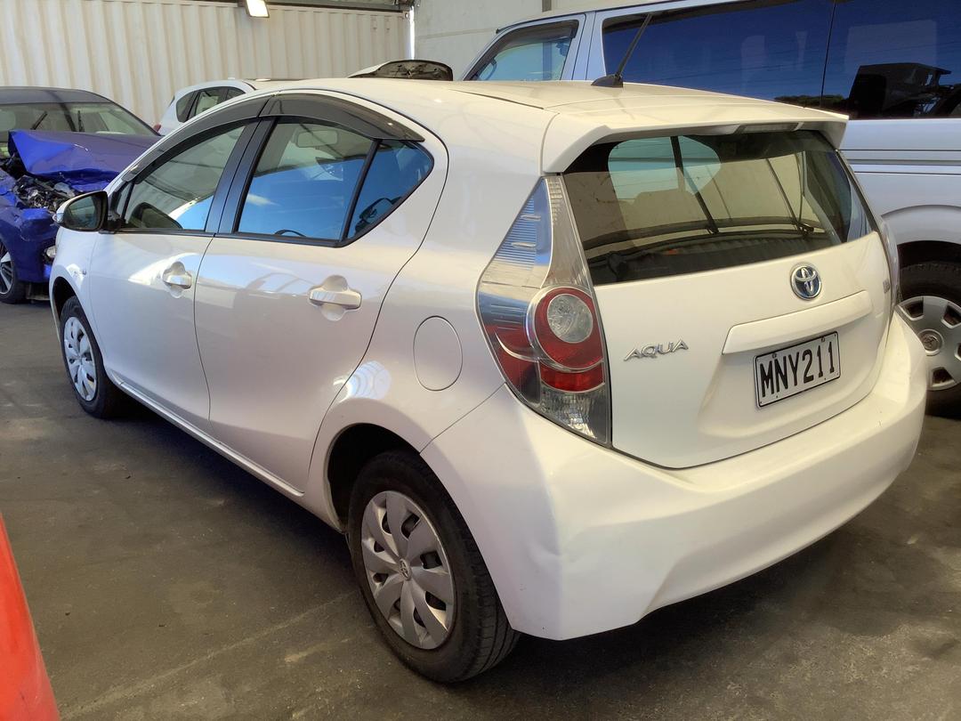 Photo '5' of Toyota Aqua