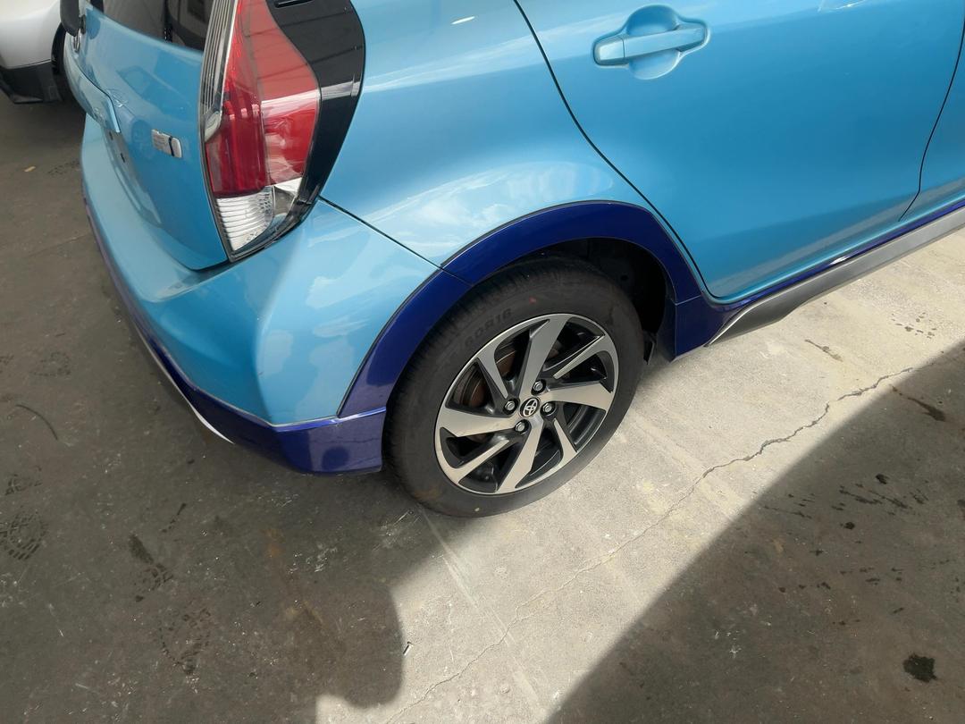 Photo '12' of Toyota Aqua